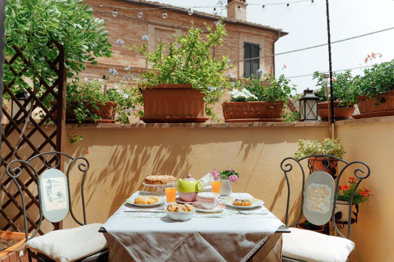 Montecosaro  B&B La Finestra Sul Campanile מראה חיצוני תמונה