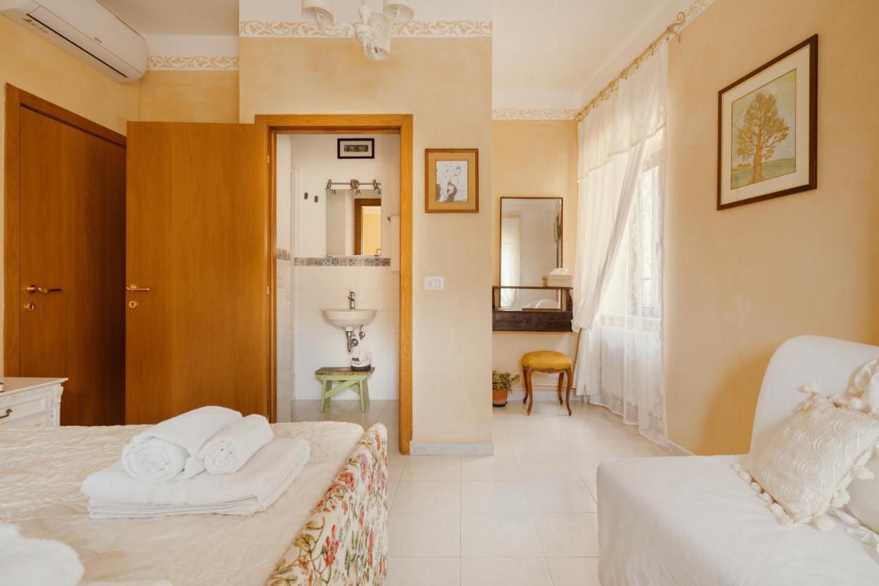 Montecosaro  B&B La Finestra Sul Campanile מראה חיצוני תמונה